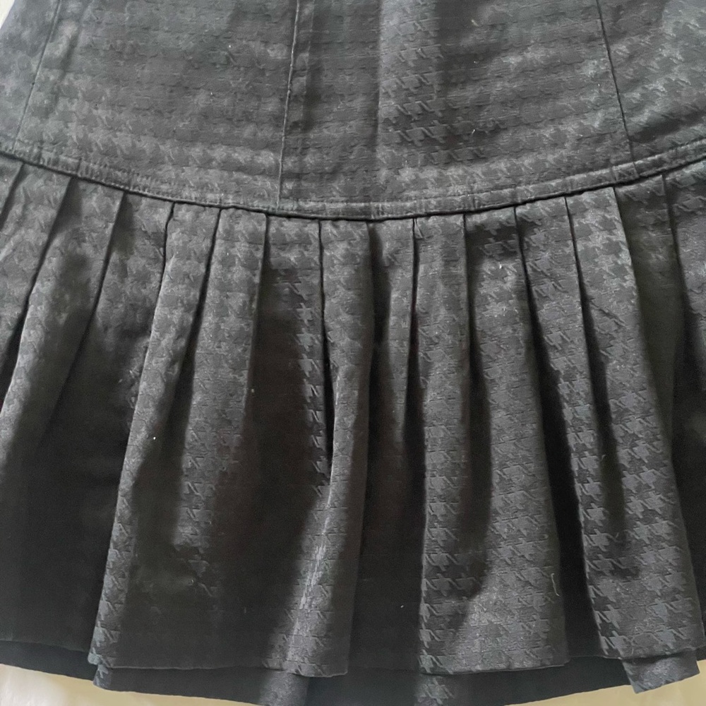 Forever 21 Black and Gray Textured Mini Skirt XS - Picture 4 of 7